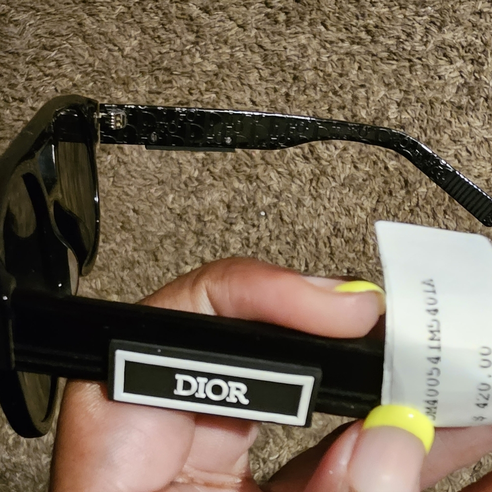 Christian Dior Sunglasses - Picture 8 of 10